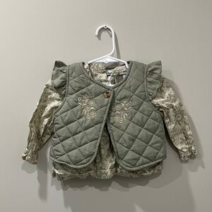 Daisy Fuentes Kids Matching Set in Olive Green and Cream